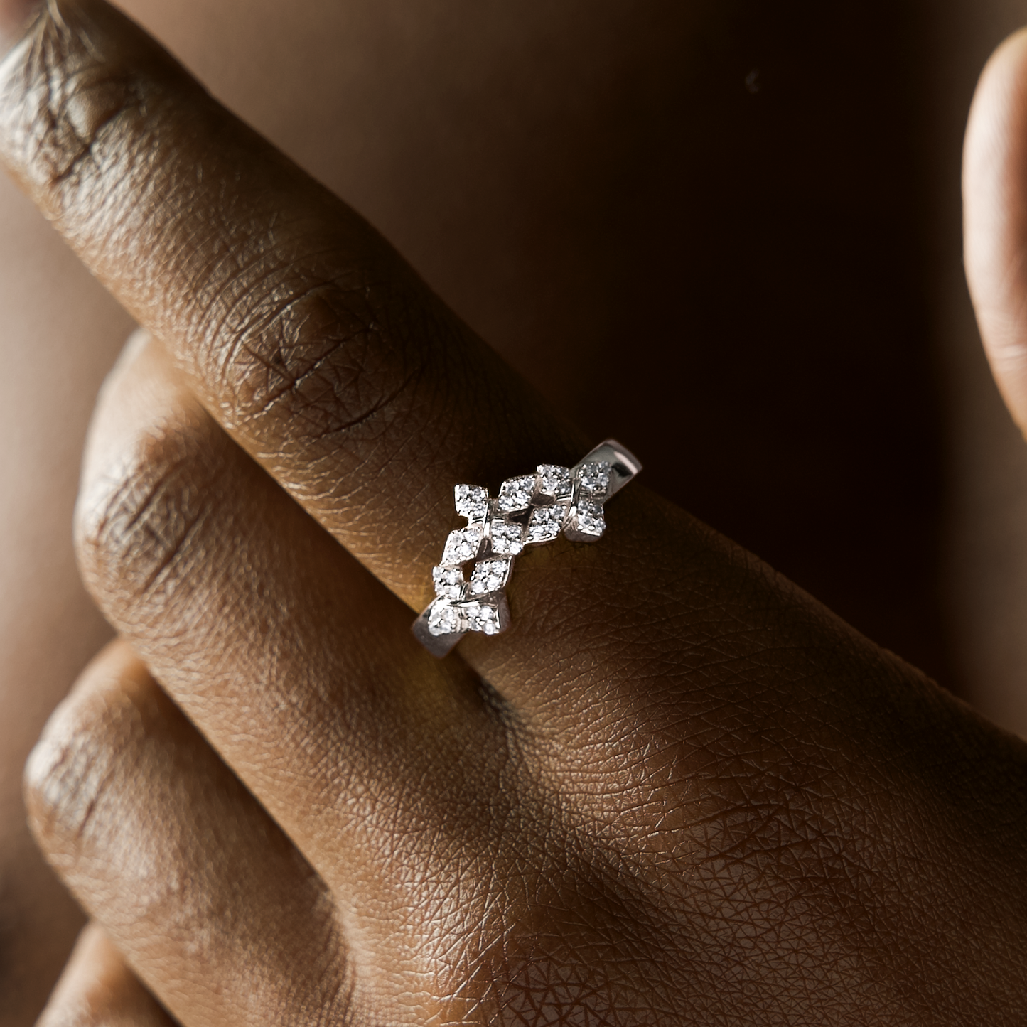 Iced triple crossed star ring - Silver