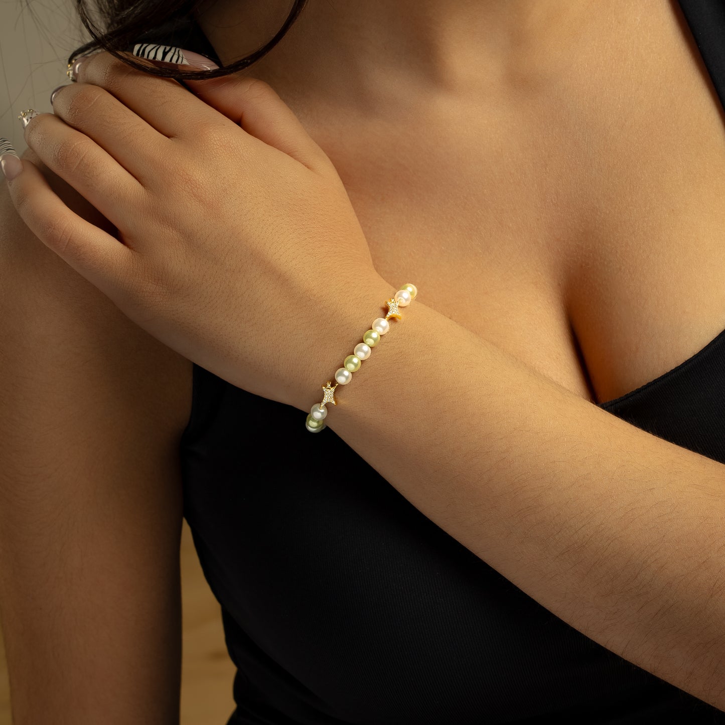 Gold Signature Pearl Bracelet - White and Green