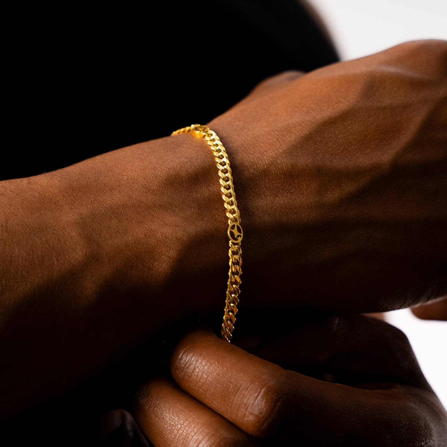 Cuban link bracelet 4 mm Signature Gold