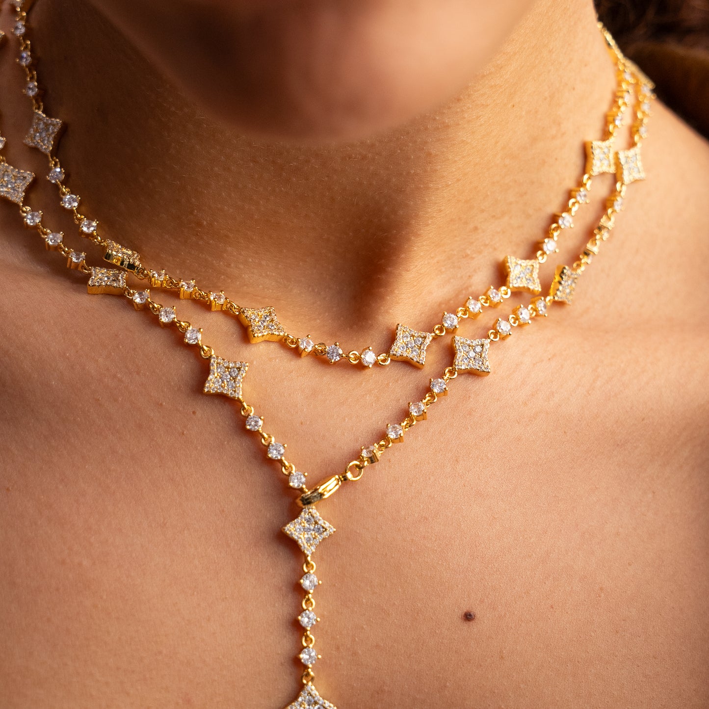 Lariat Flower Tennis Doré - Pierres Blanches