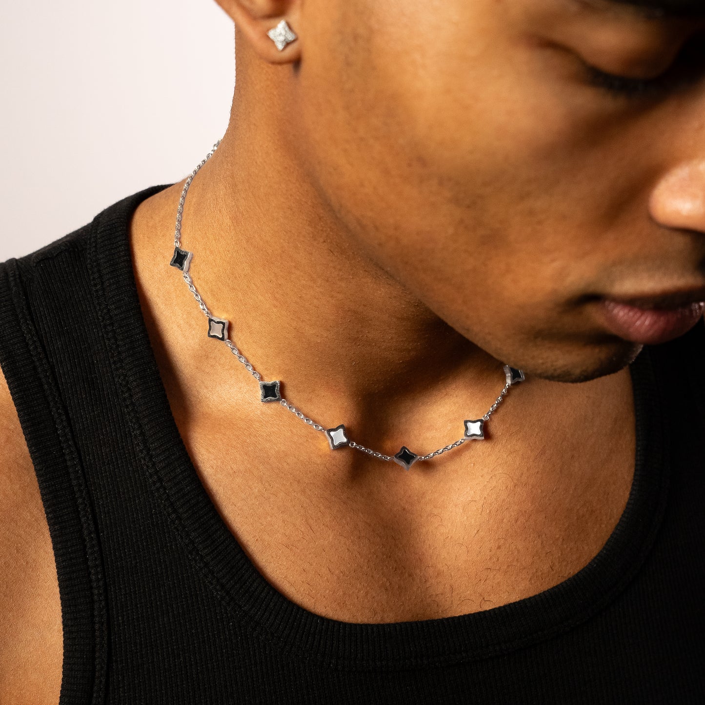 Silver Flower Cable Chain - White & Black Pattern