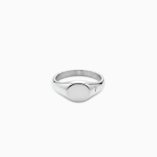 Round silver ring signet